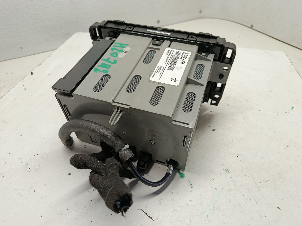 Audio Equipment Radio AM-FM-CD-MP3-USB Fits 11-21 EXPRESS 2500 VAN 4139504