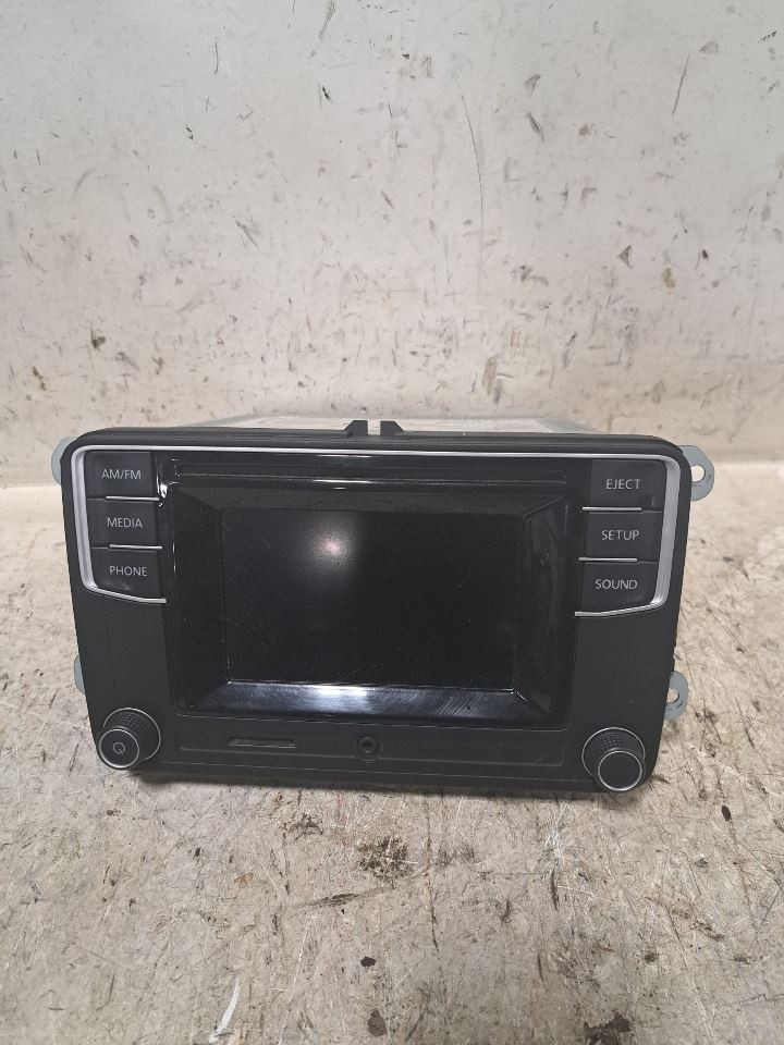 2016 Passat Stereo Radio Display & Receiver Sku#4330616