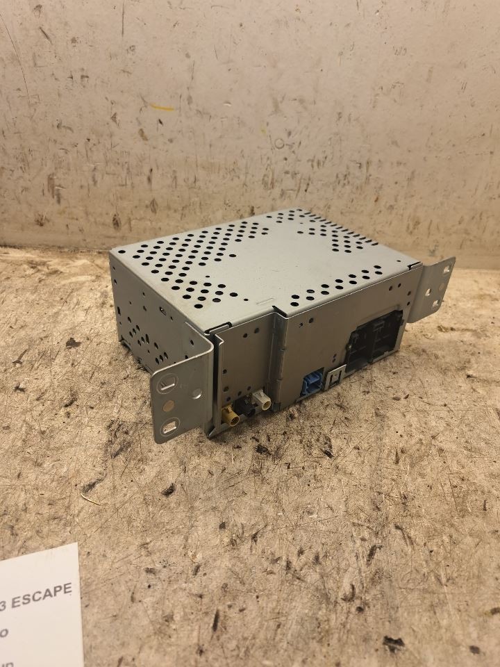 2023 Escape Stereo Radio Receiver,Pj6t18d890de Sku#4444048