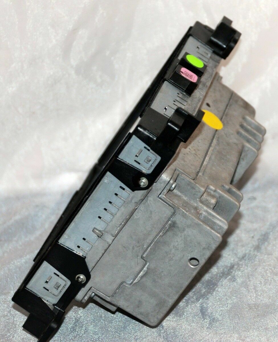 2015 – 2016 DODGE CHALLENGER CHARGER RA3 8.4 UCONNECT RADIO SCREEN OEM VP3