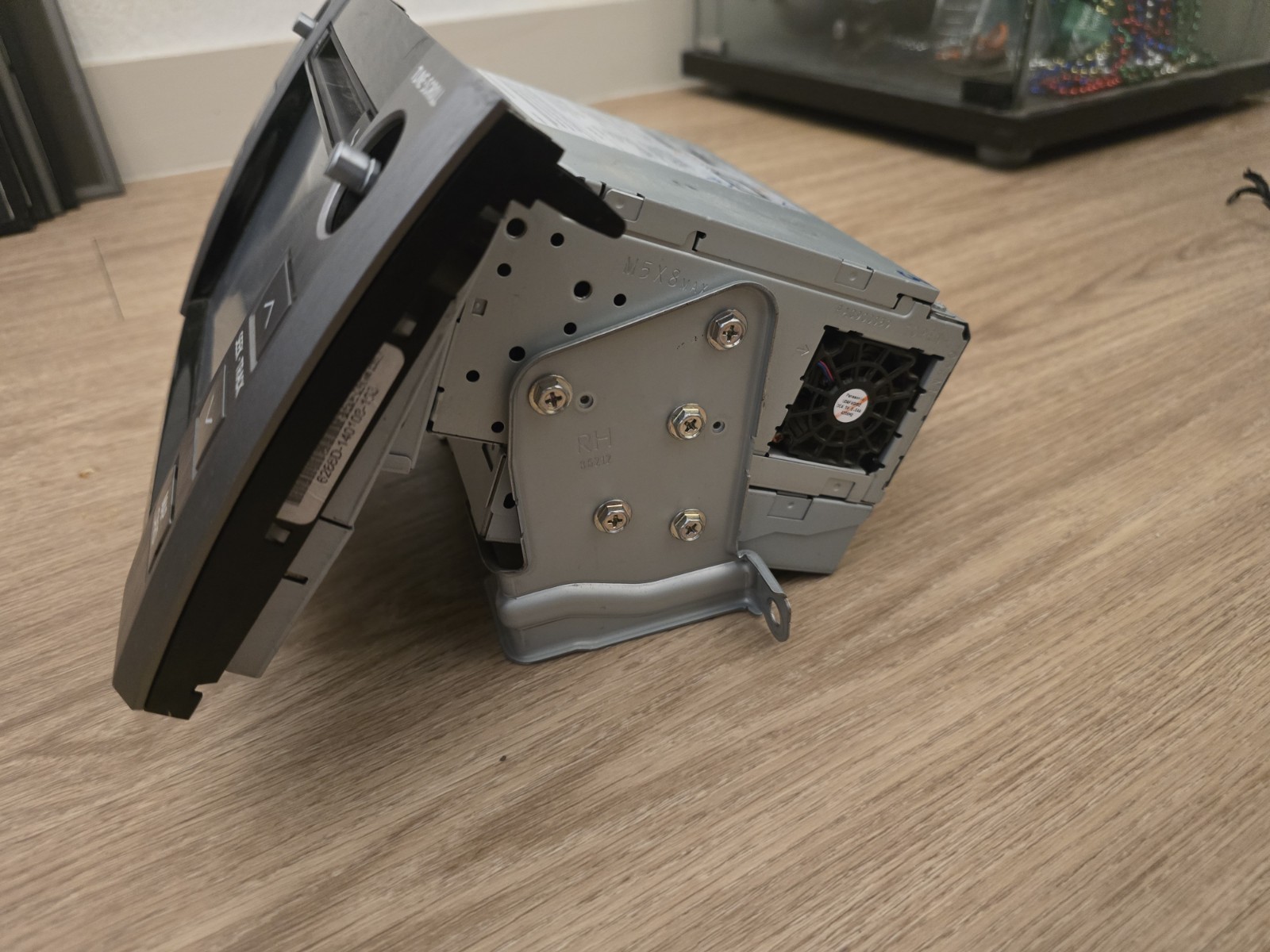 Toyota Tundra 2014–2019 OEM / JBL Radio Head Unit