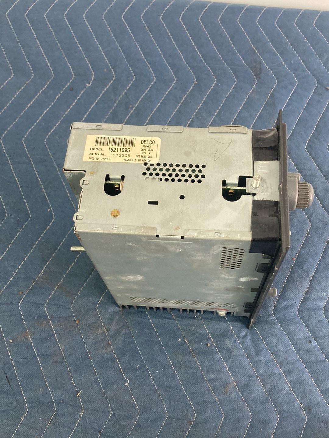 1995-1997 Chevrolet Silverado GMT400 Radio AC Delco CD AM FM 16211095 OEM