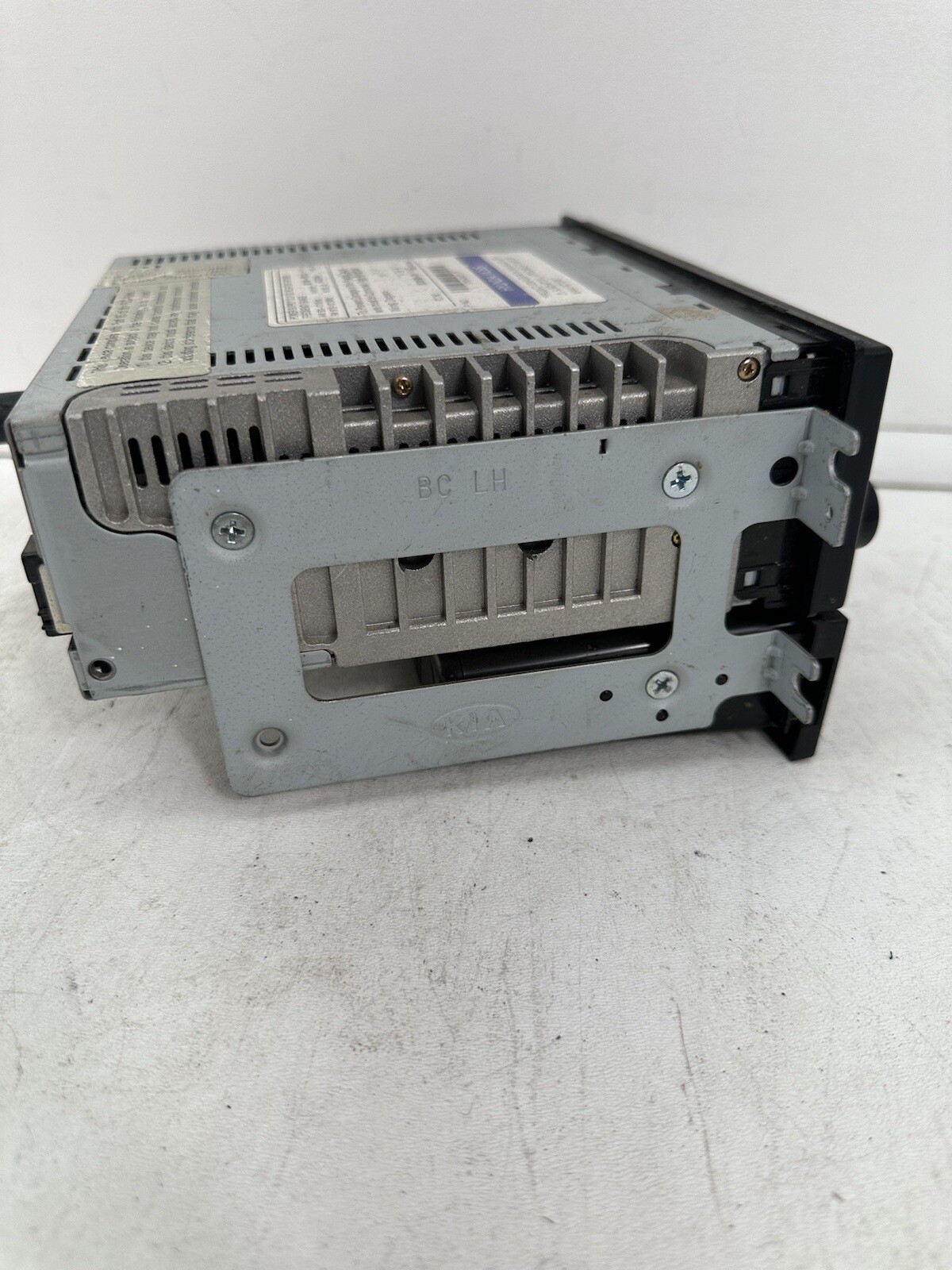 03-05 Kia Rio Radio Audio Equip. Sed AM-FM-Stereo-CD OEM# 96160-FD110