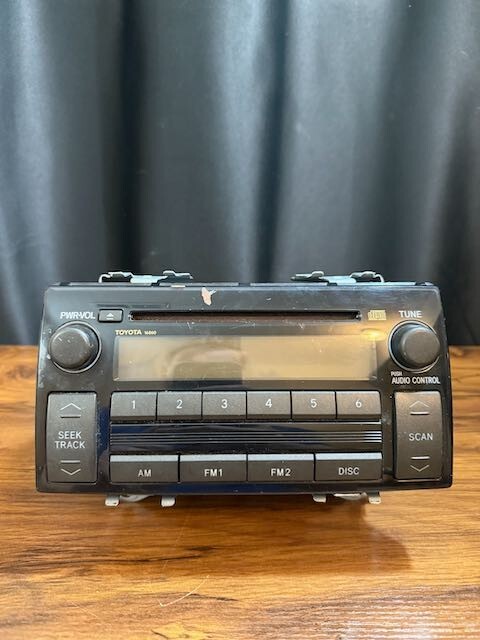 OEM Genuine Toyota 16860 86120-AA160 AM/FM Radio CD Player – 2005-06 Camry