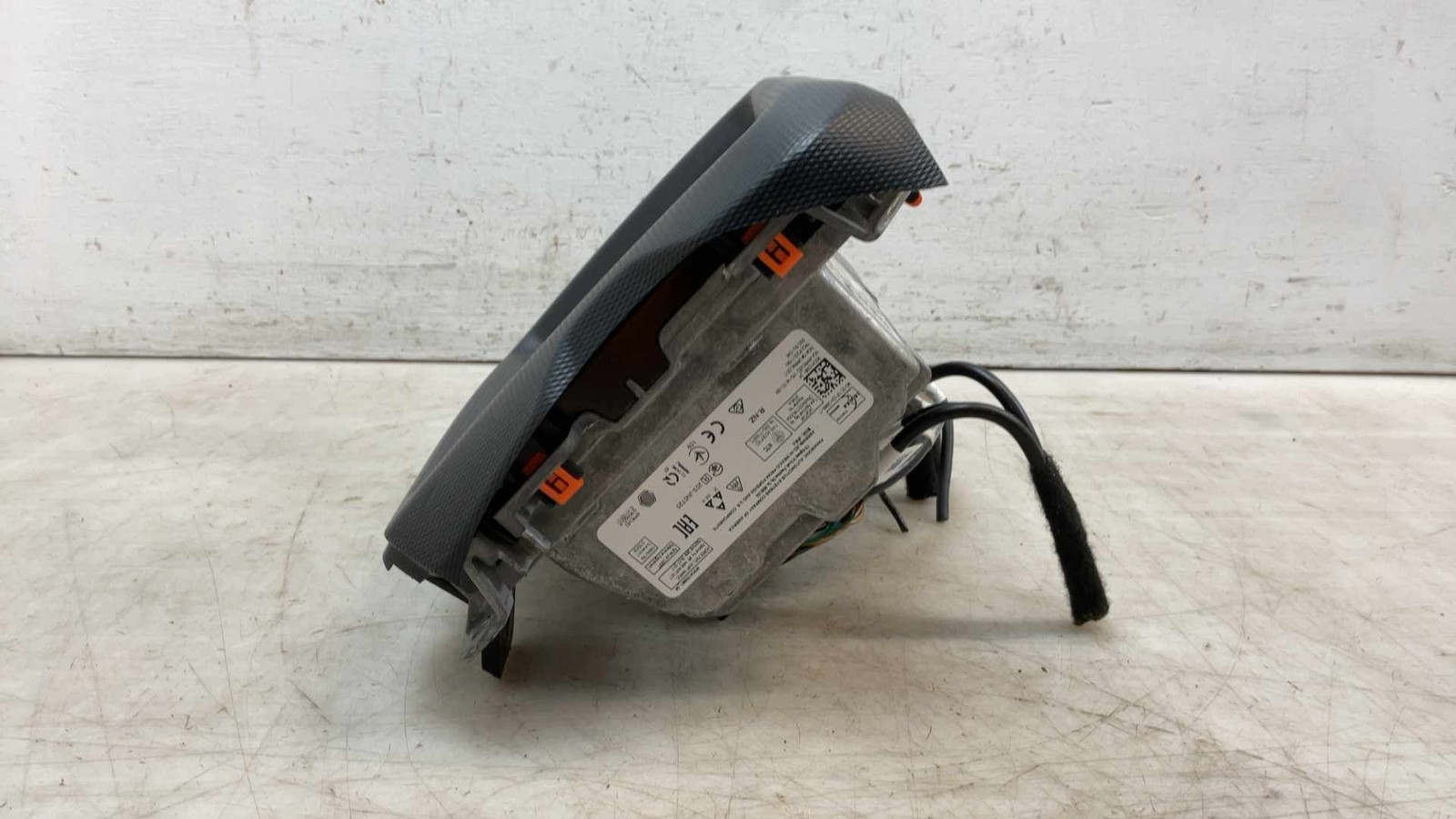 Jeep Wrangler JL OEM 8.4 Touchscreen Radio w U Connect 2018 141196