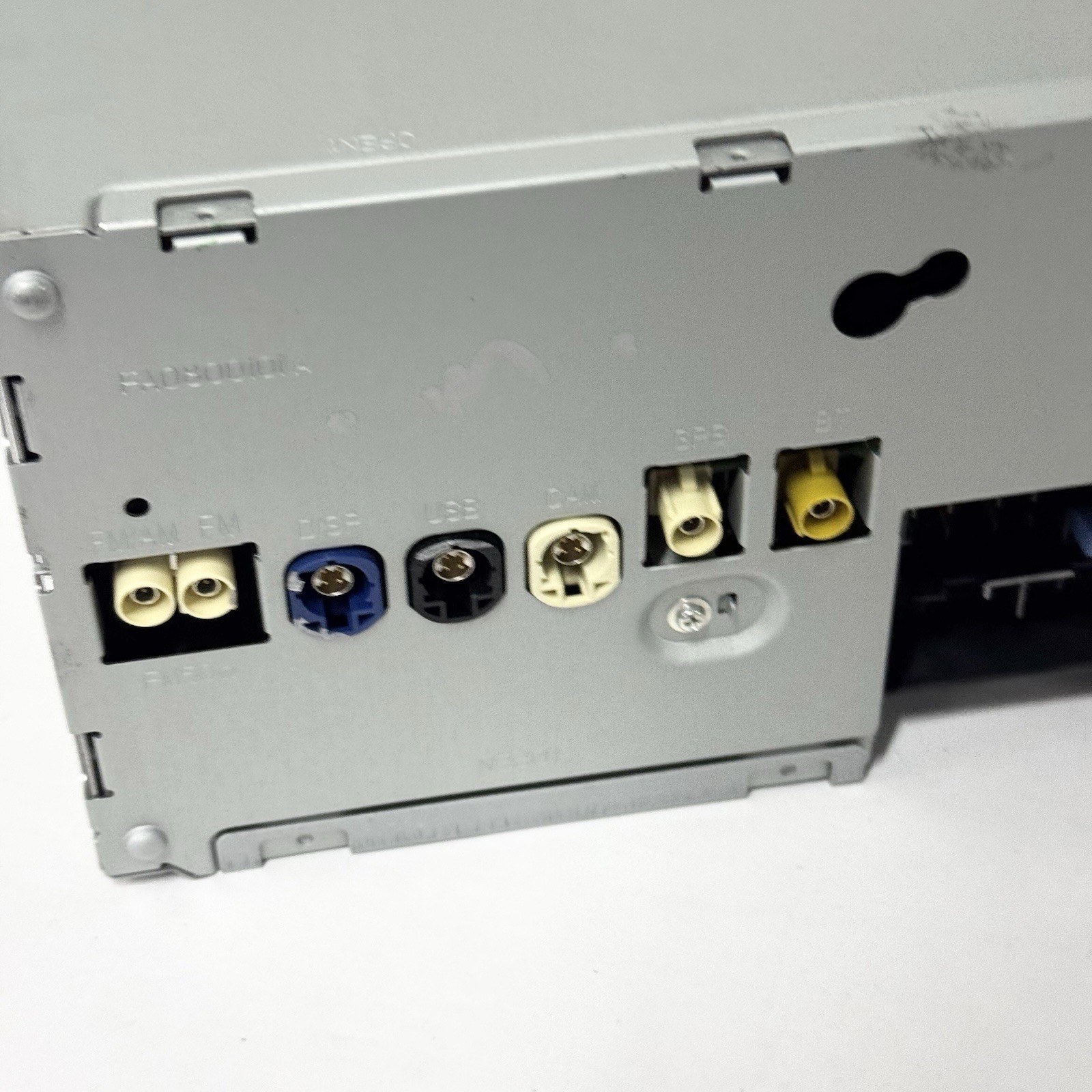 X156 Mercedes 2018 GLA250 OEM 2469008919 Radio Receiver