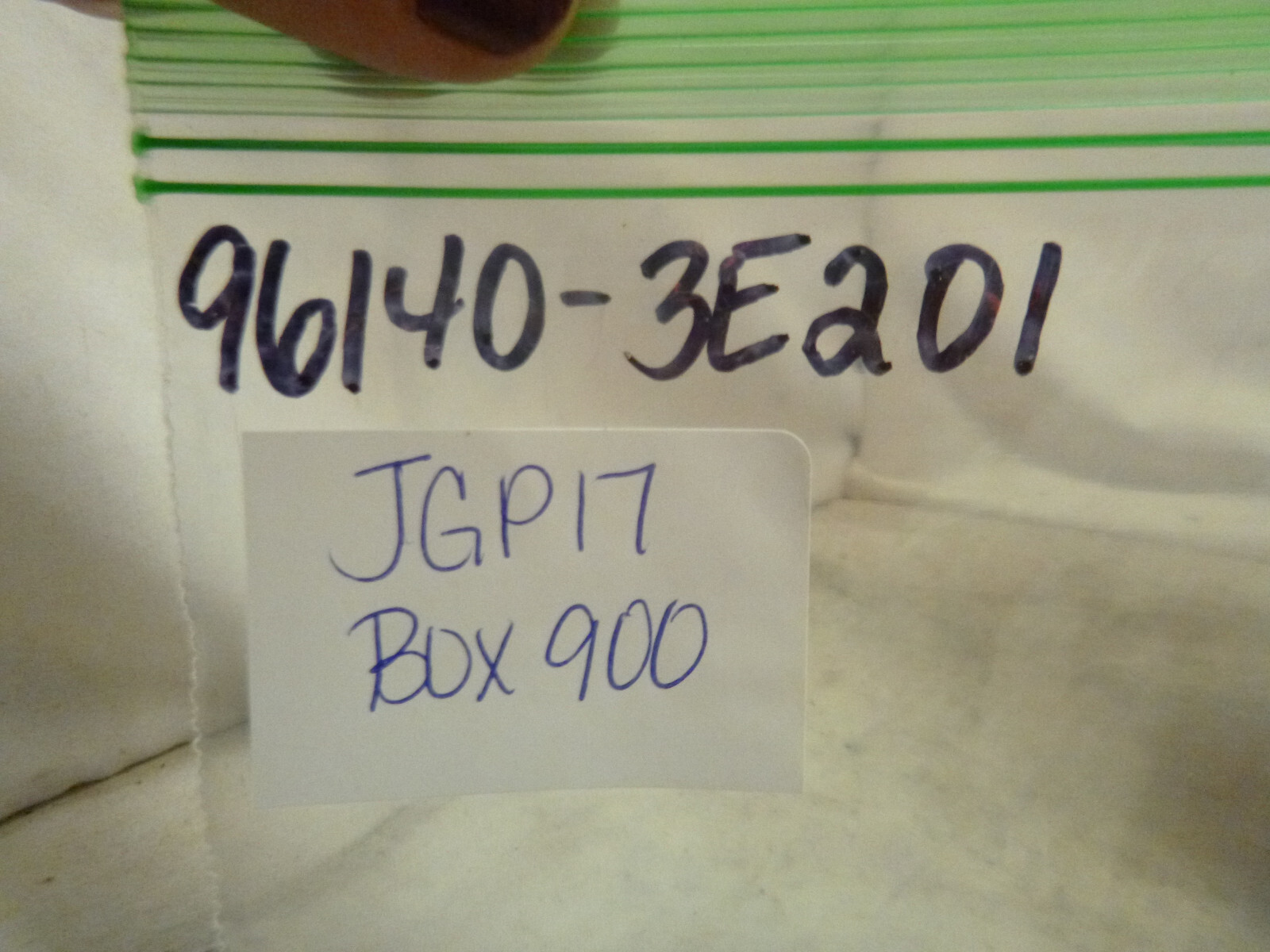 03 04 05 06 Kia Sorento Radio Cd Knob Set 96140-3E201 JGP17