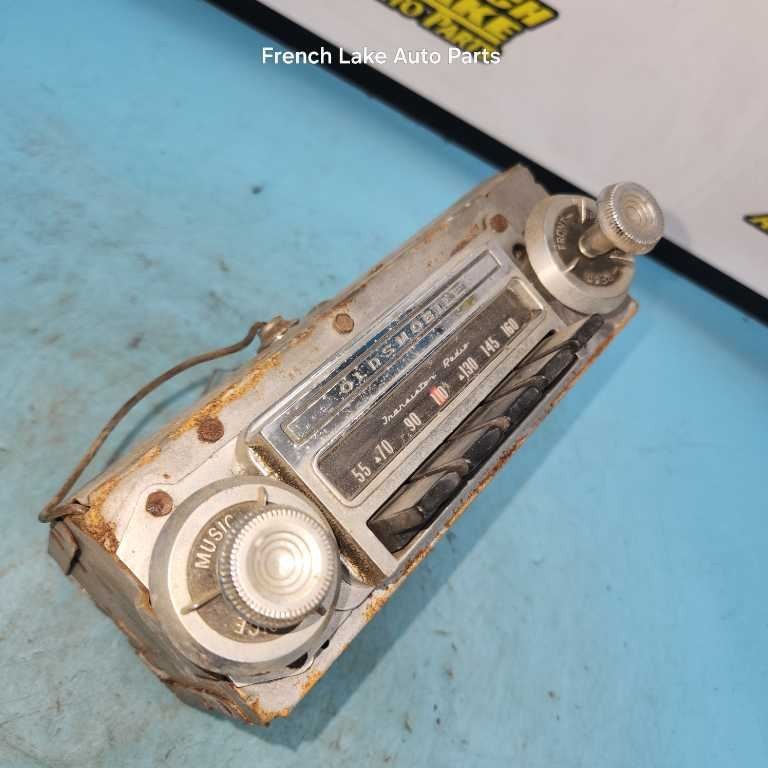UNTESTED A/M Radio 982249 Fits 1964 OLDSMOBILE 88 1242859