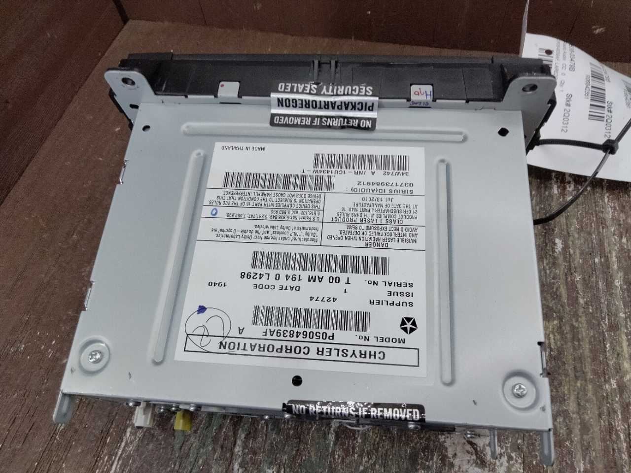 2011 JEEP GRAND CHEROKEE RADIO AM FM DVD RECEIVER MULTIMEDIA RHB 05064839AF