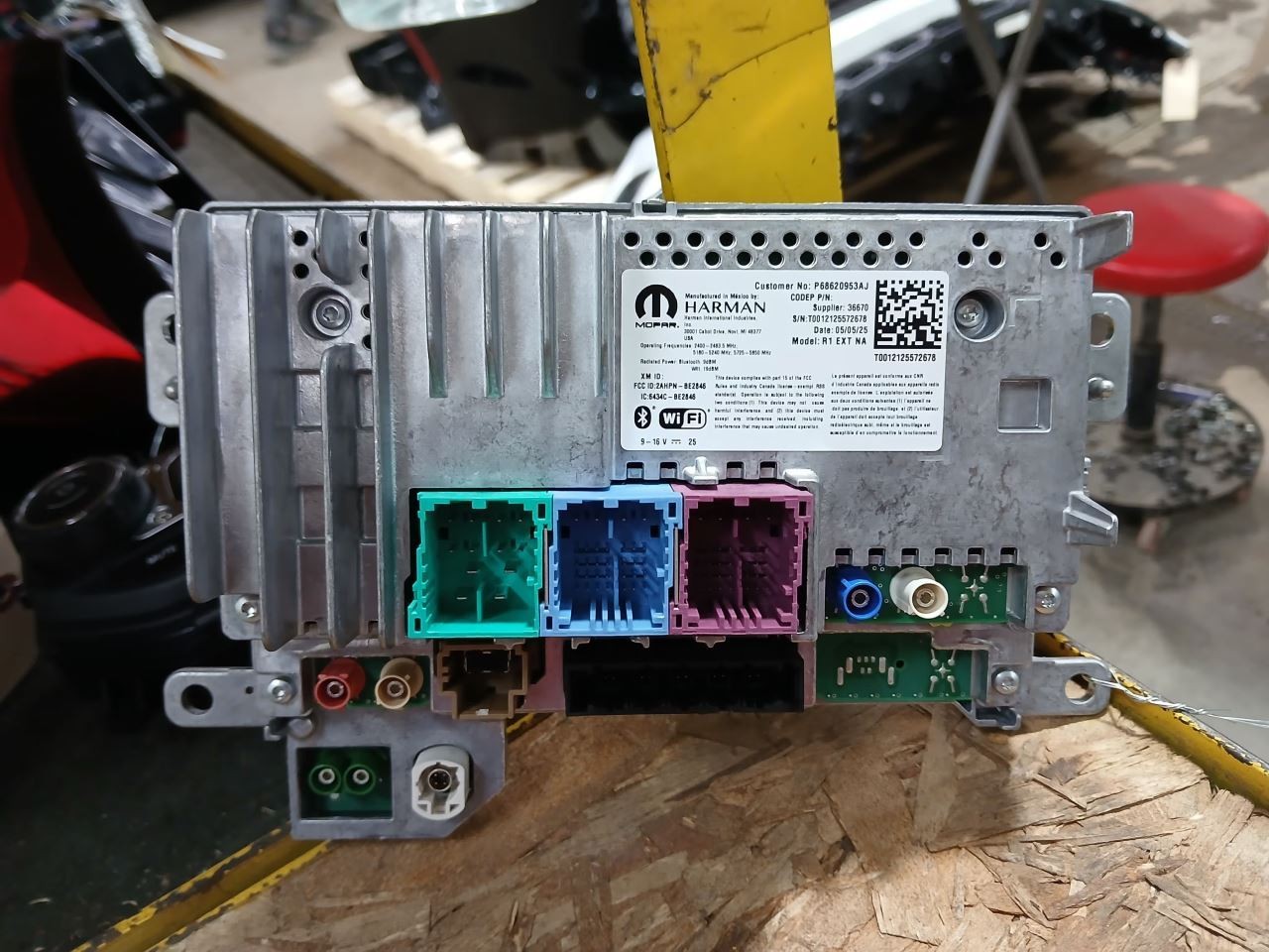 WRANGLER 2026 Audio Equipment Radio 3172470