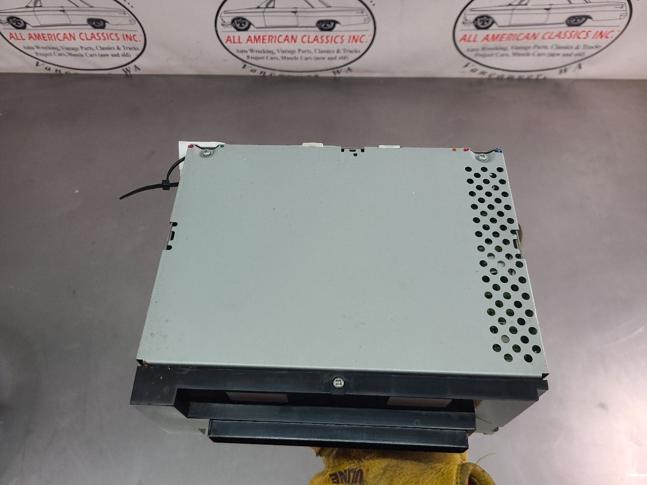 2004-09 Cadillac XLR Radio CD Player Assembly – OEM