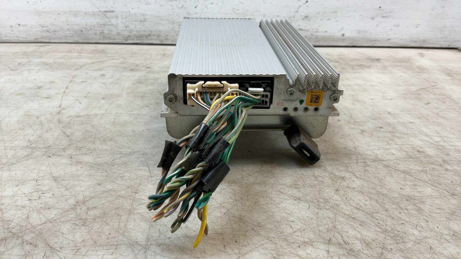 Jeep Wrangler JK OEM Infinity Premium Amp Amplifier 05064140AG 2007-2010 173858