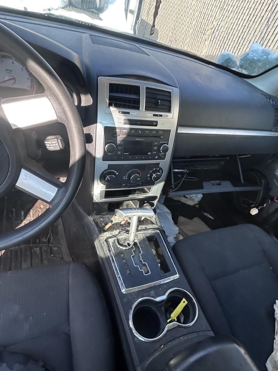 2008-2010 Dodge Dakota Radio AM FM CD-MP3 Face Plate ID RES OEM 1507772