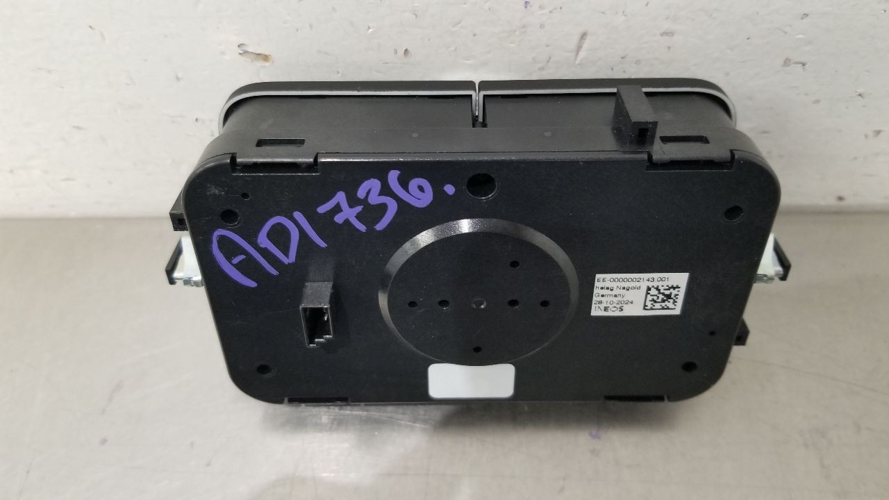 25 INEOS GRENADIER CONSOLE MOUNTED RADIO AUDIO CONTROLLER EE-0000002143