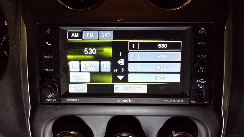 Audio Equipment Radio Classic Style Receiver Sirius Fits 11-17 COMPASS 914