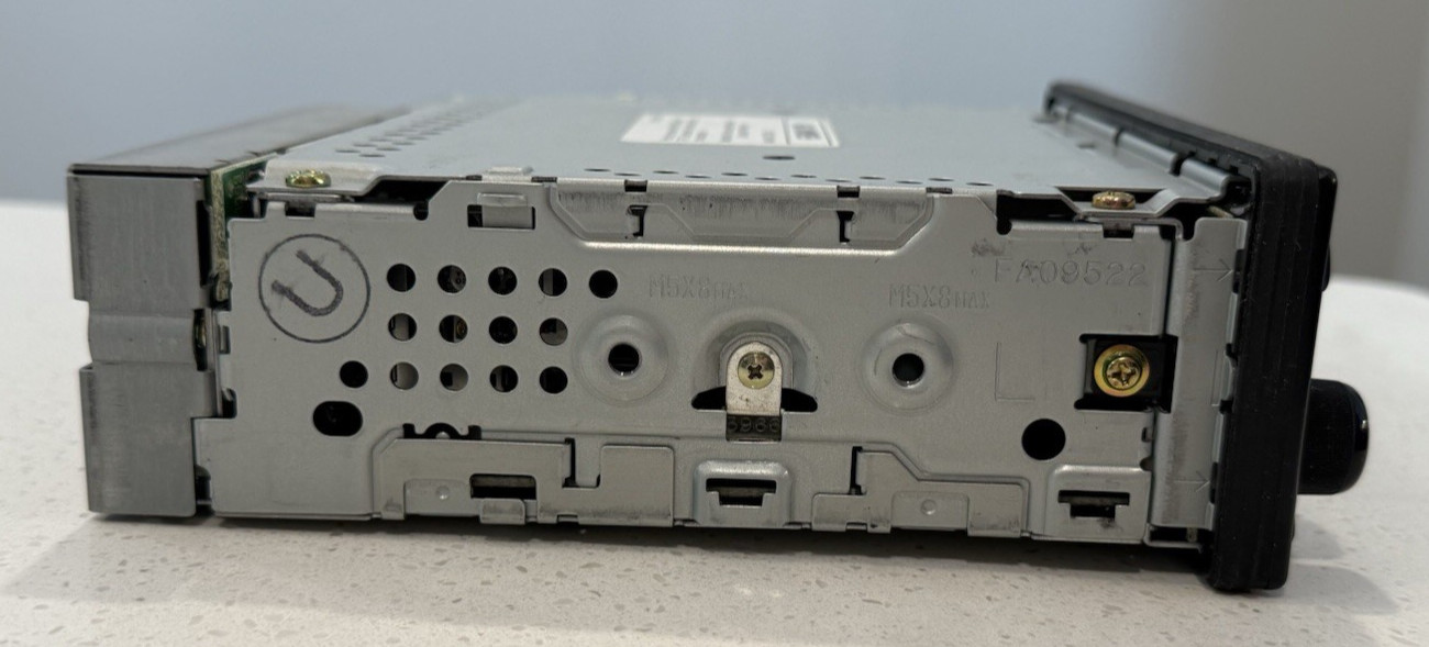 UNTESTED AS IS FOR PARTS Acura Bose Car CD Radio 39100-SS8-A010 Manufactured ’99