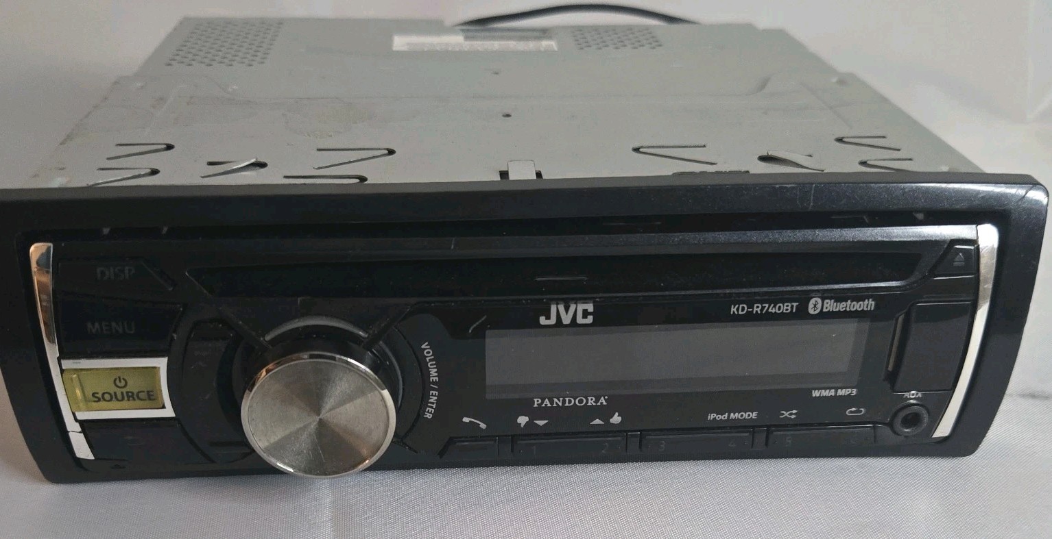 JVC KD-R540 AM-FM CD Receiver w/AUX,USB PANDORA