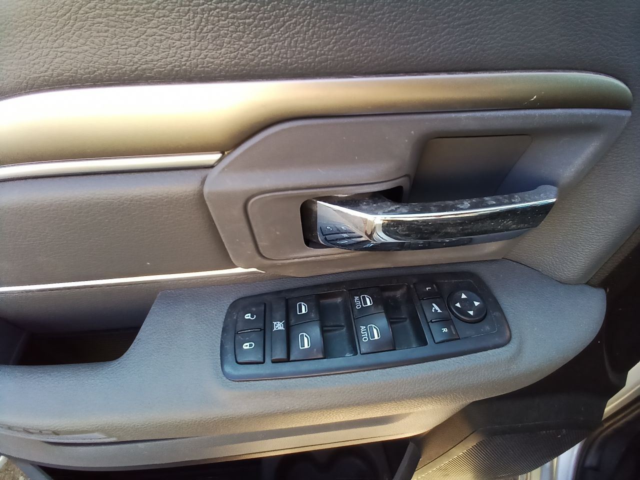68270663AF AM FM NAV Radio Display And Receiver from 2017 RAM 1500 12410717