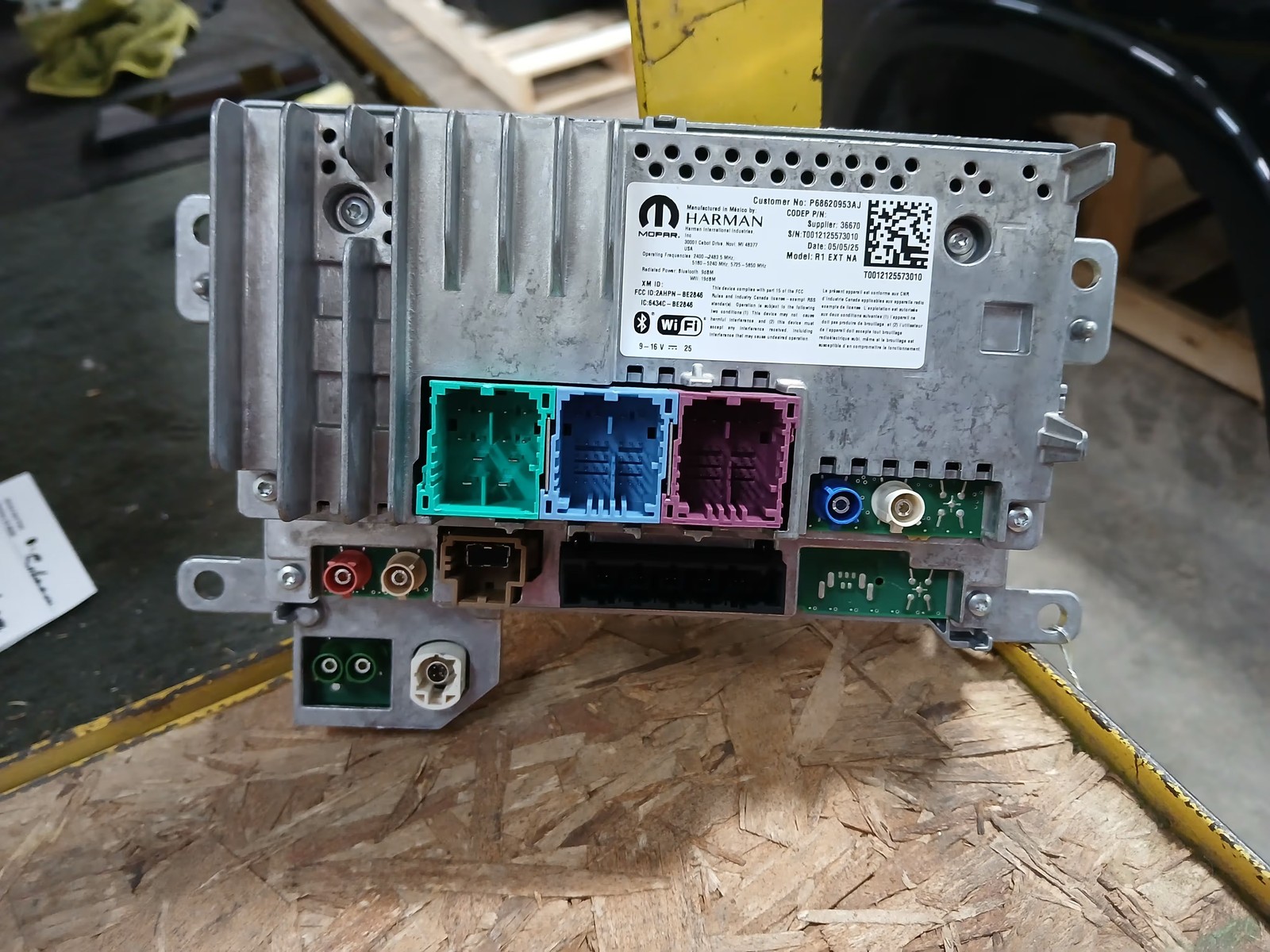 WRANGLER 2026 Audio Equipment Radio 3169478