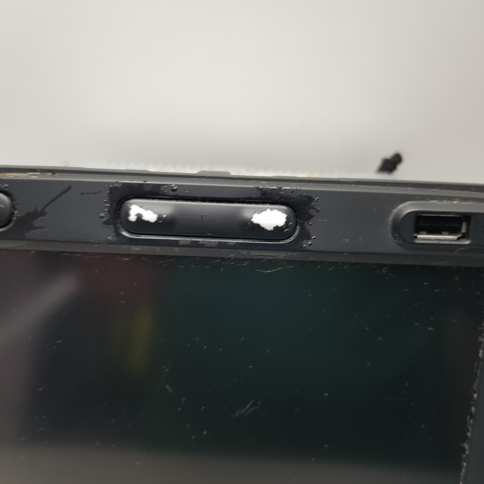 RENAULT CAPTUR MK1 RADIO CD PLAYER HEAD UNIT & SCREEN 281150198R