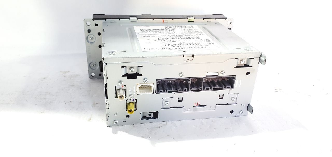 2011 2012 Dodge Ram 1500 OEM Uconnect Sirius Radio Head Unit MP3
