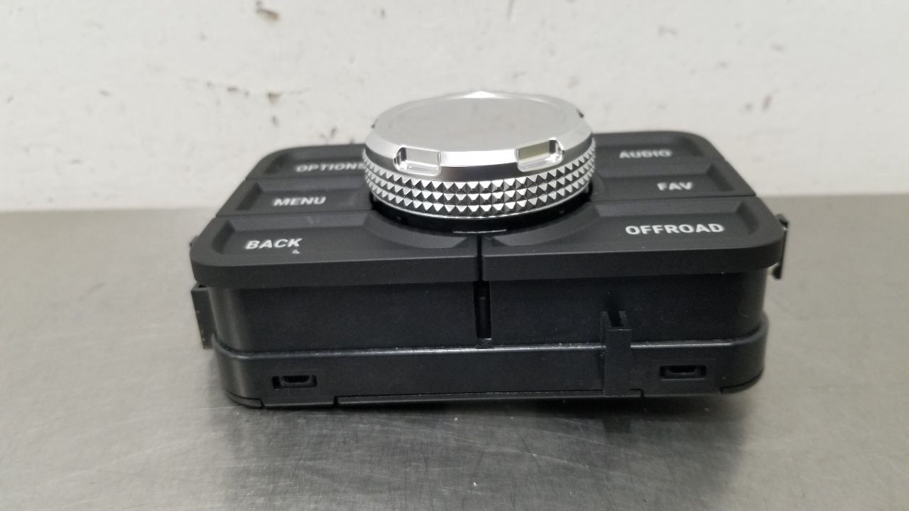 25 INEOS GRENADIER CONSOLE MOUNTED RADIO AUDIO CONTROLLER EE-0000002143