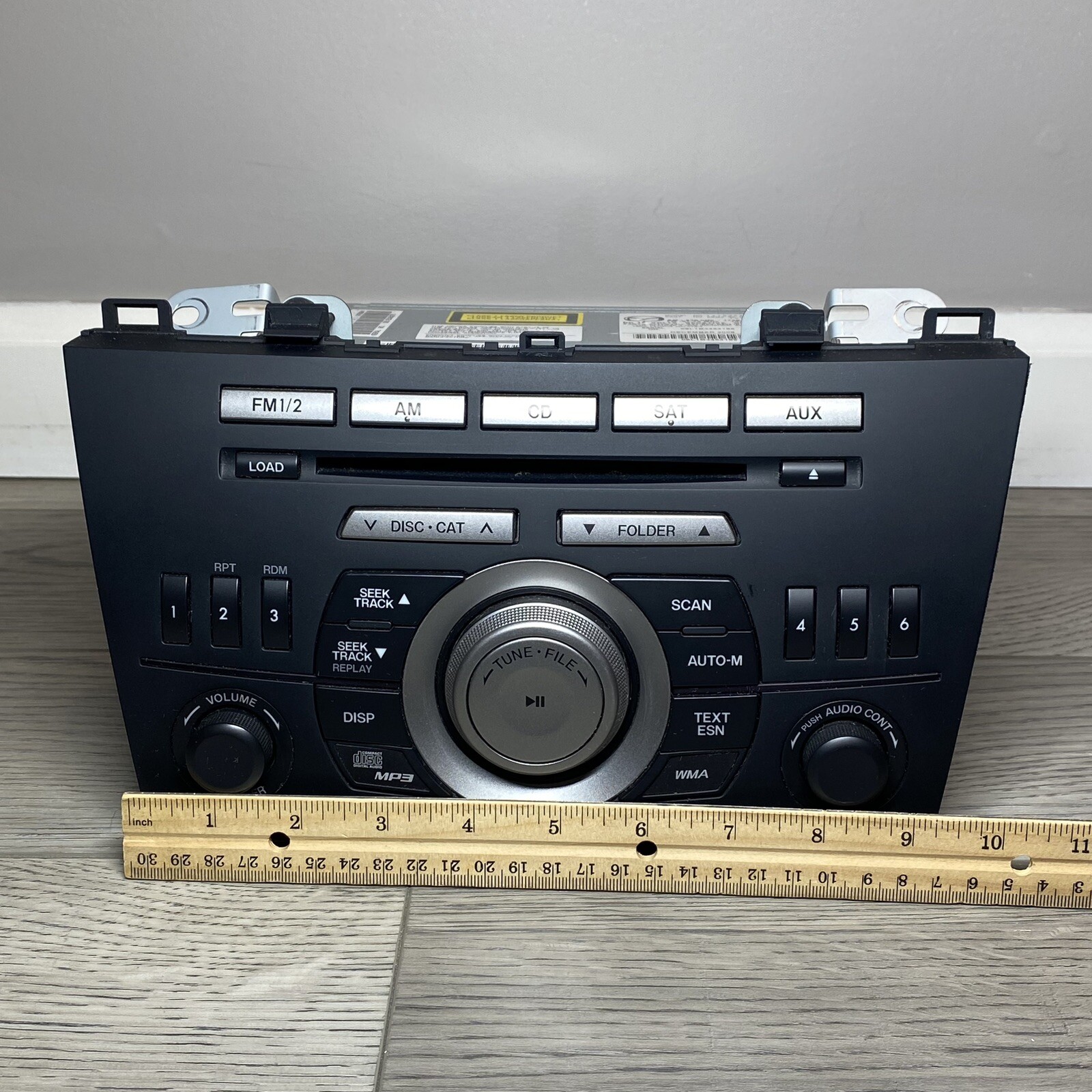 Mazda 3 AM/FM Radio & CD Player Matte Black OEM – Model Number: 14799946 Dec. 08