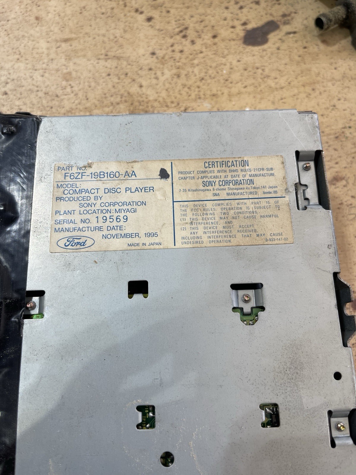 Ford OEM Sony CD Player, F6ZF-19B160-AA Saleen Mustang 1996 MFG 11/95