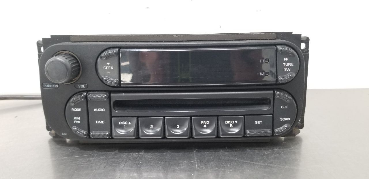 06 JEEP WRANGLER TJ RADIO AUDIO RECEIVER HEAD UNIT 05091506AE