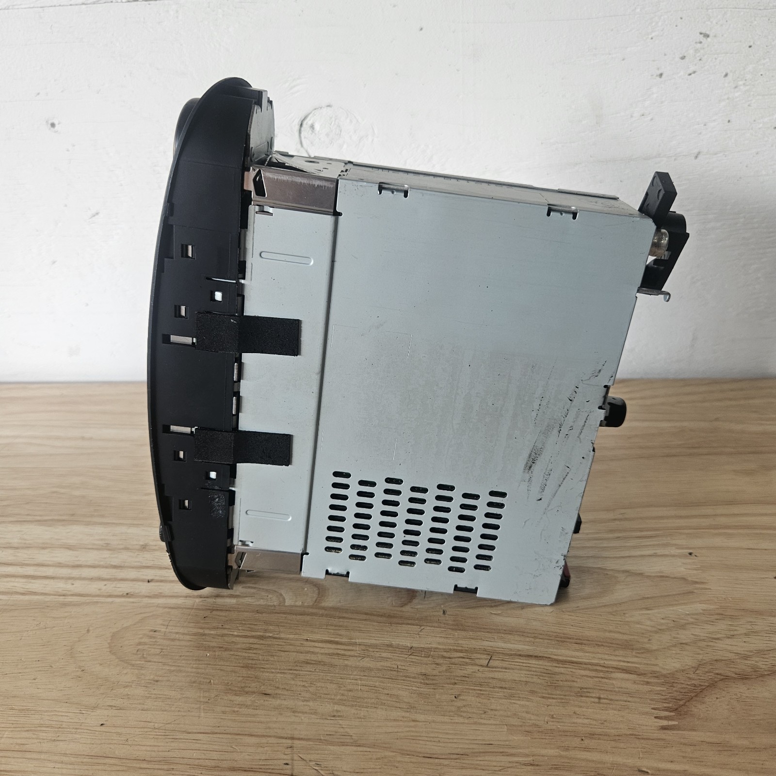 1998-2010 Volkswagen Beetle Radio Stereo Head Unit MP3 CD OEM