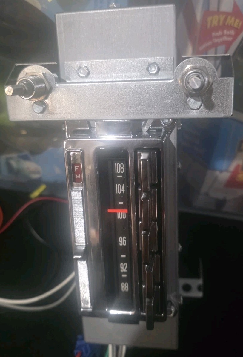 1963-1967 Corvette AM/FM/Bluetooth Reproduction Radio With Speaker