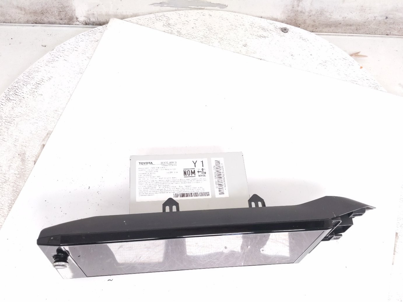 2025-2026 Toyota Camry Audio Radio Receiver & Screen Display 86100-Aq010 W/O Jbl