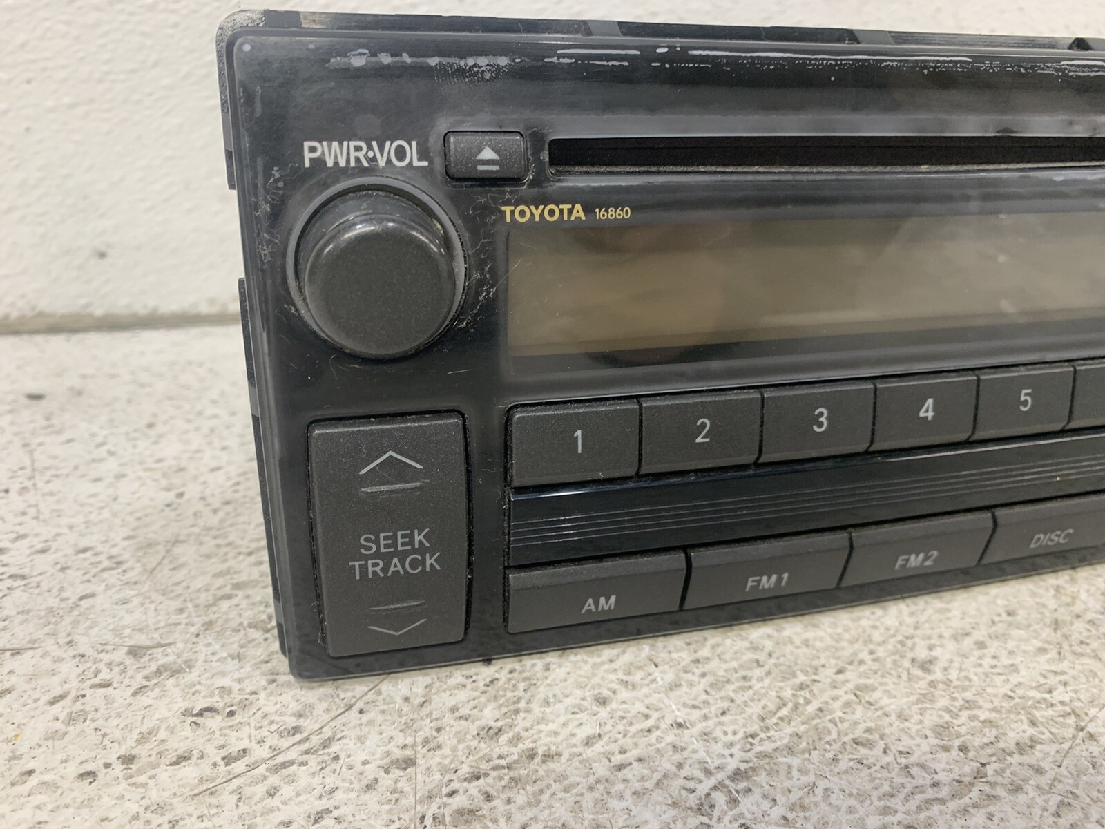 2005-2006 Toyota Camry LE XLE 16860 stereo radio CD player 86120-AA160 head unit