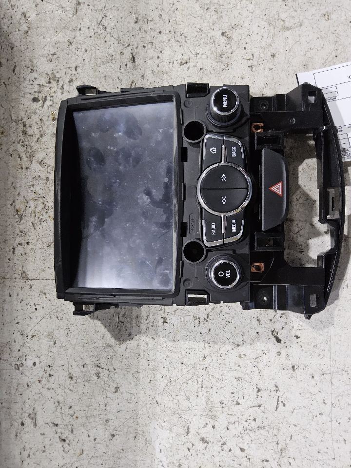 2018 Chevy Cruze 8.0″ Screen and Controller Bose Audio Opt UQA ID 42613033