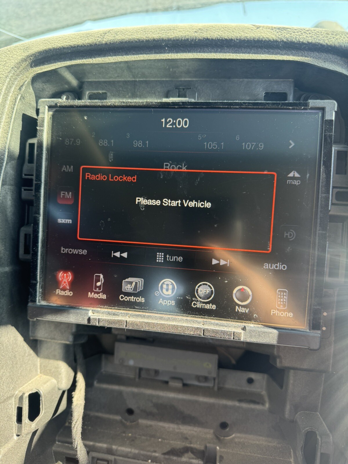 2014 -2017 DODGE DURANGO 8.4″ VP4 RADIO NAVIGATION UCONNECT SCREEN OEM