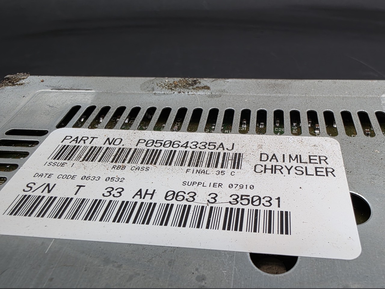 OEM Chrysler Dodge Jeep Cassette Radio 05064335AJ Used