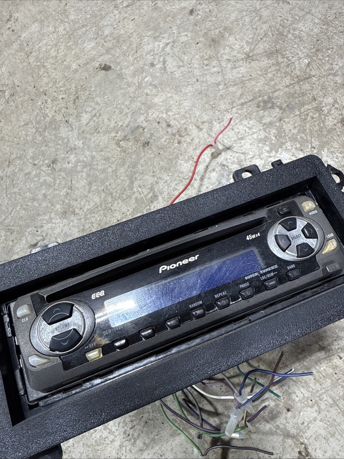 Pioneer DEH-1400R Car CD RDS Radio Player EEQ ARC / 4x45W Car Stereo (WW99)