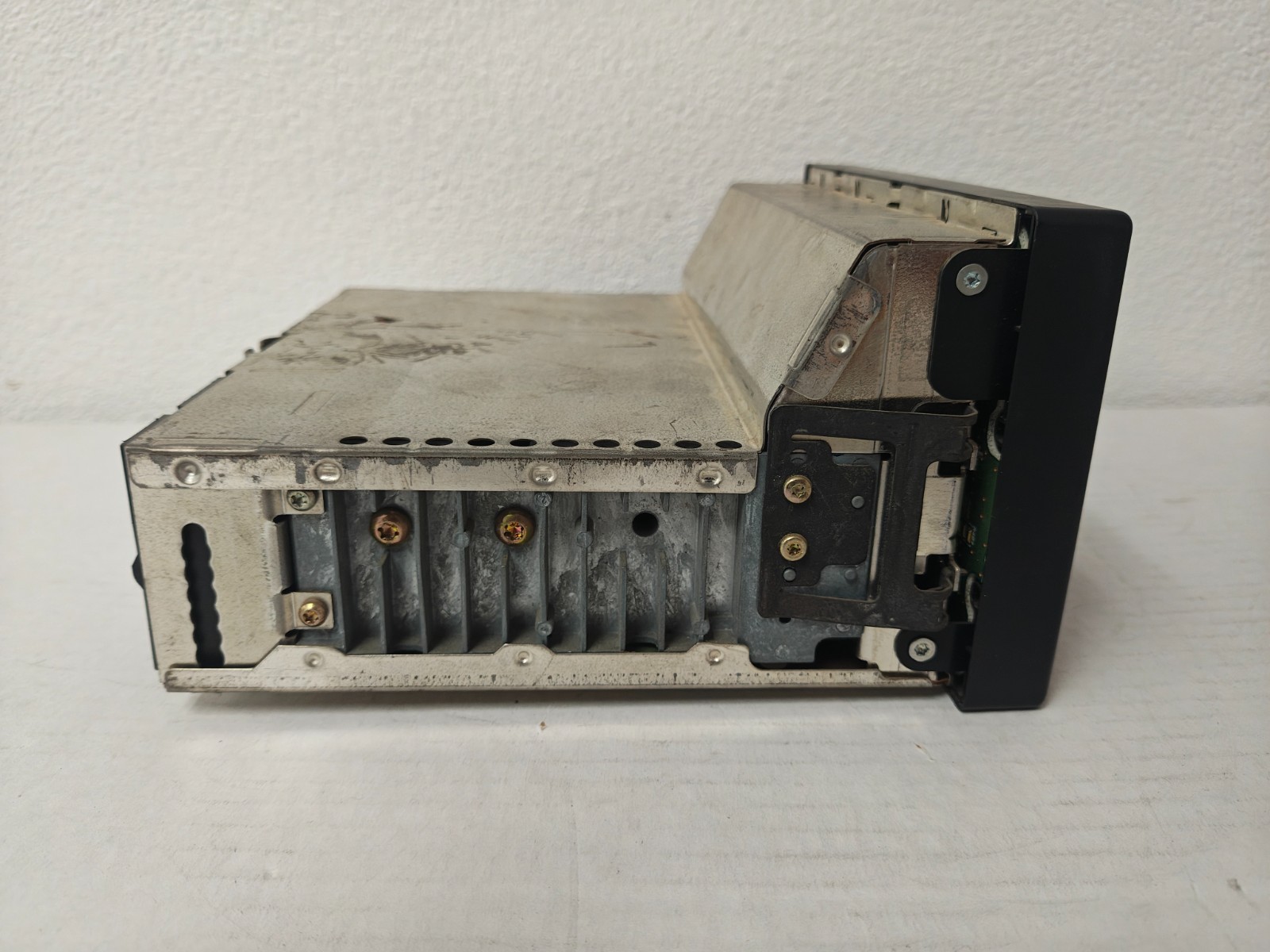 OEM Ford Explorer AM and FM Radio, does not have Cassette Player F77F-19B131-AA