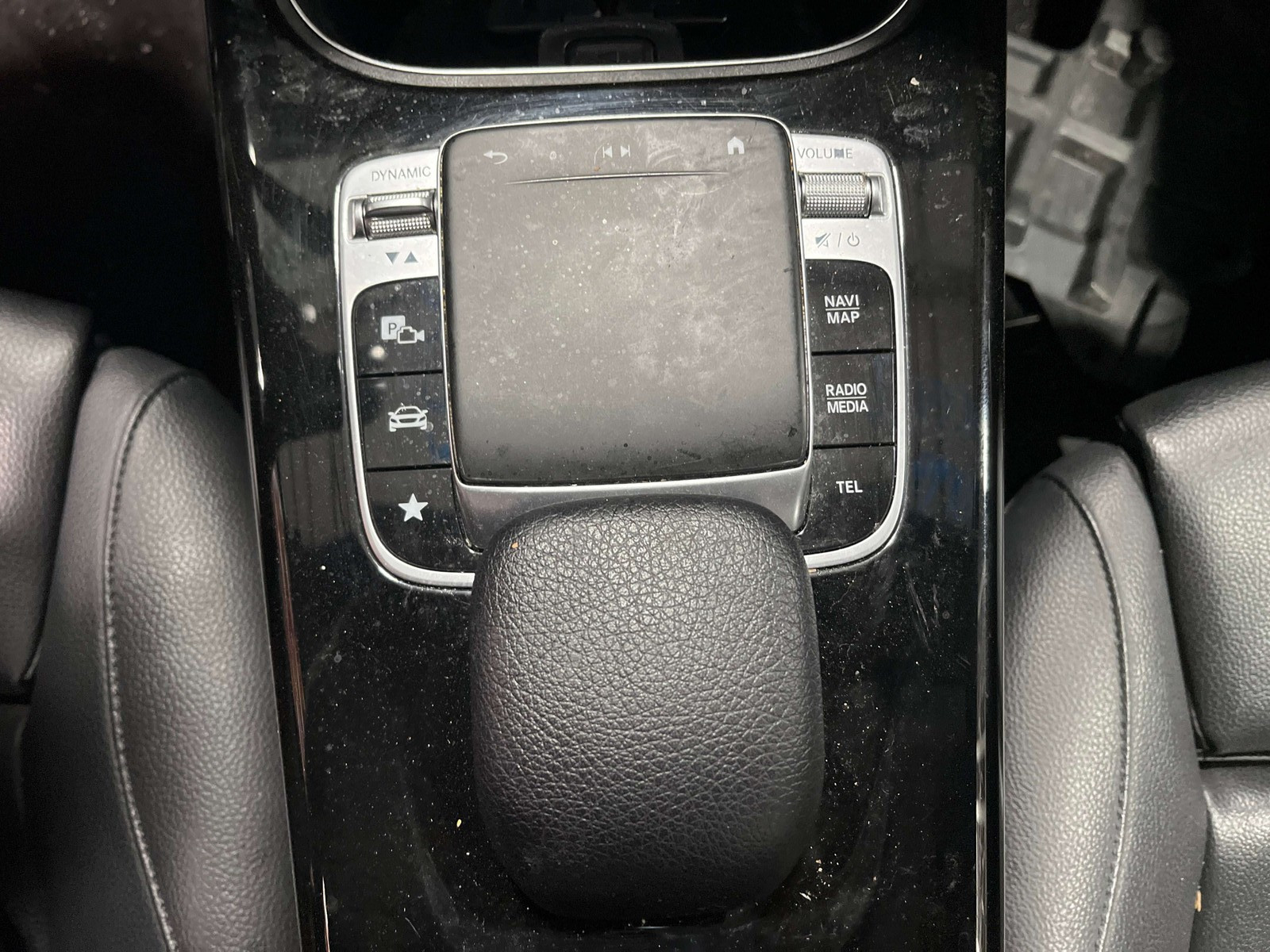 2019-2021 Mercedes A220 Radio Control Touchpad OEM Console Mounted Park Assist
