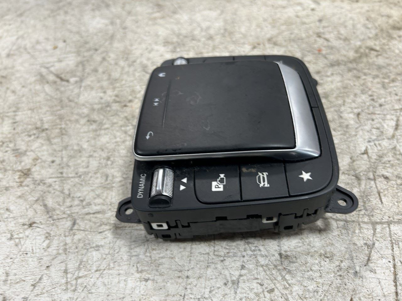 2021 MERCEDES BENZ GLS580 OEM Center Console Controller Part Number A2479003903