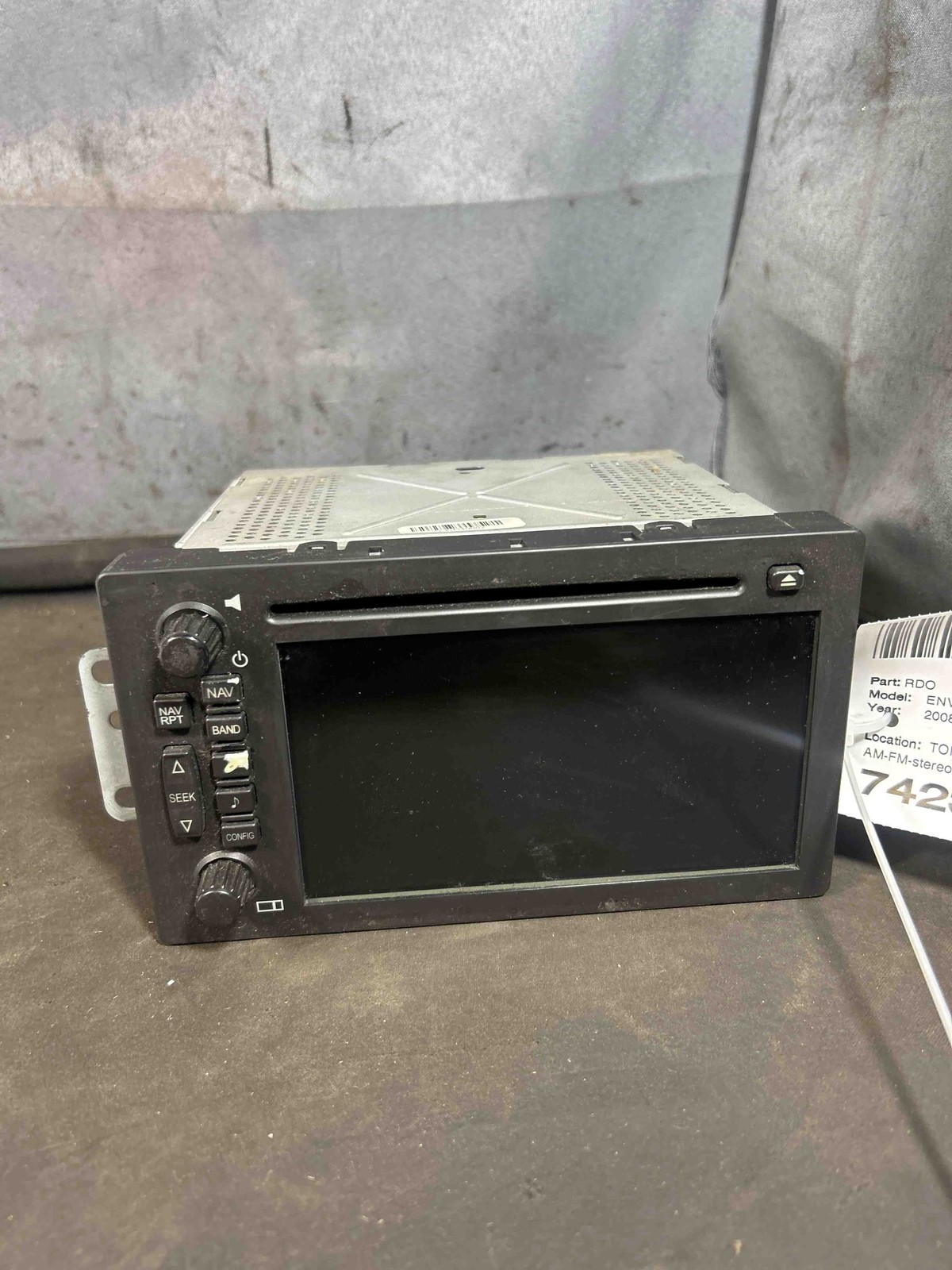 Fits 2004-09 GMC Envoy Radio vin:1GKET63M682173654 oem:15800000