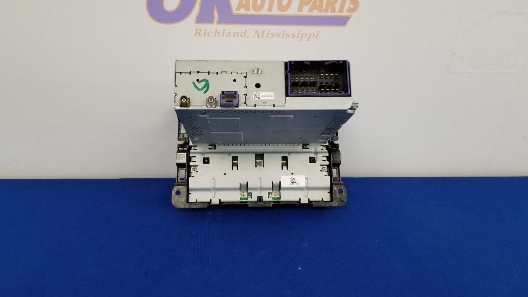 15 DODGE RAM 2500 RADIO AUDIO RECEIVER HEAD UNIT DISPLAY 68245816AD