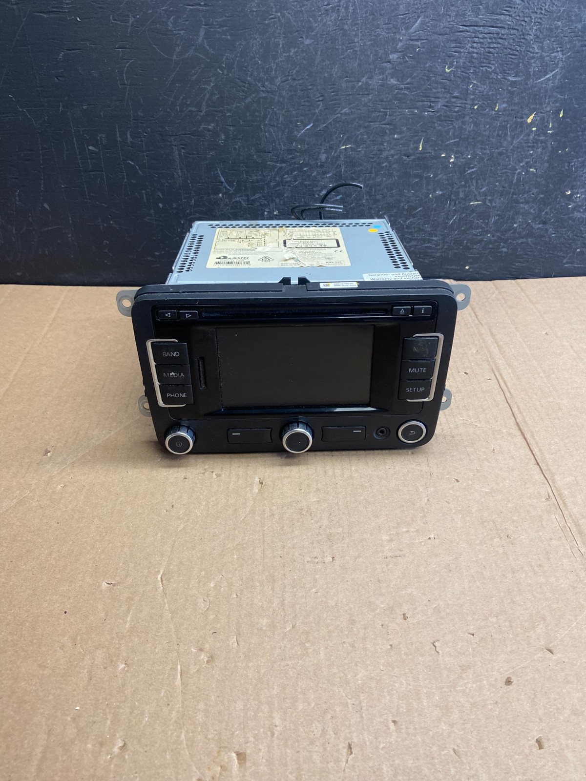 2009 to 2013 Volkswagen Tiguan Radio CD Player Screen Display OEM ae4393 DG