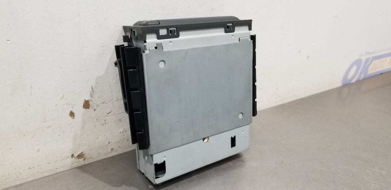 98 CHEVY SUBURBAN 2500 RADIO AUDIO SINGLE DISC PLAYER 16231055