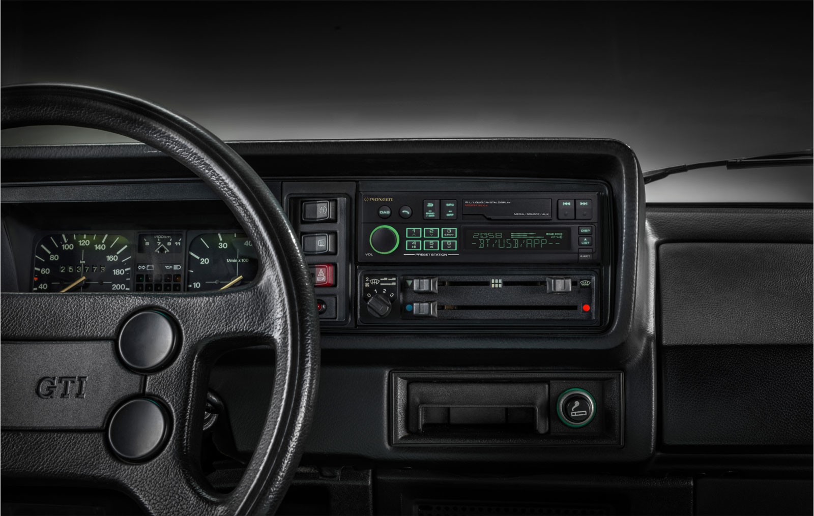 Pioneer SXT-C10PS MP3 Car Stereo DAB Bluetooth USB iPod AUX-IN