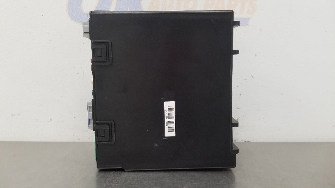 17 GMC SIERRA DENALI 1500 RADIO AUDIO RECEIVER 84222871