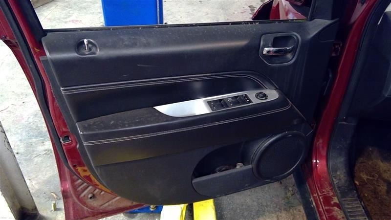 Audio Equipment Radio Classic Style Receiver Sirius Fits 11-17 COMPASS 914