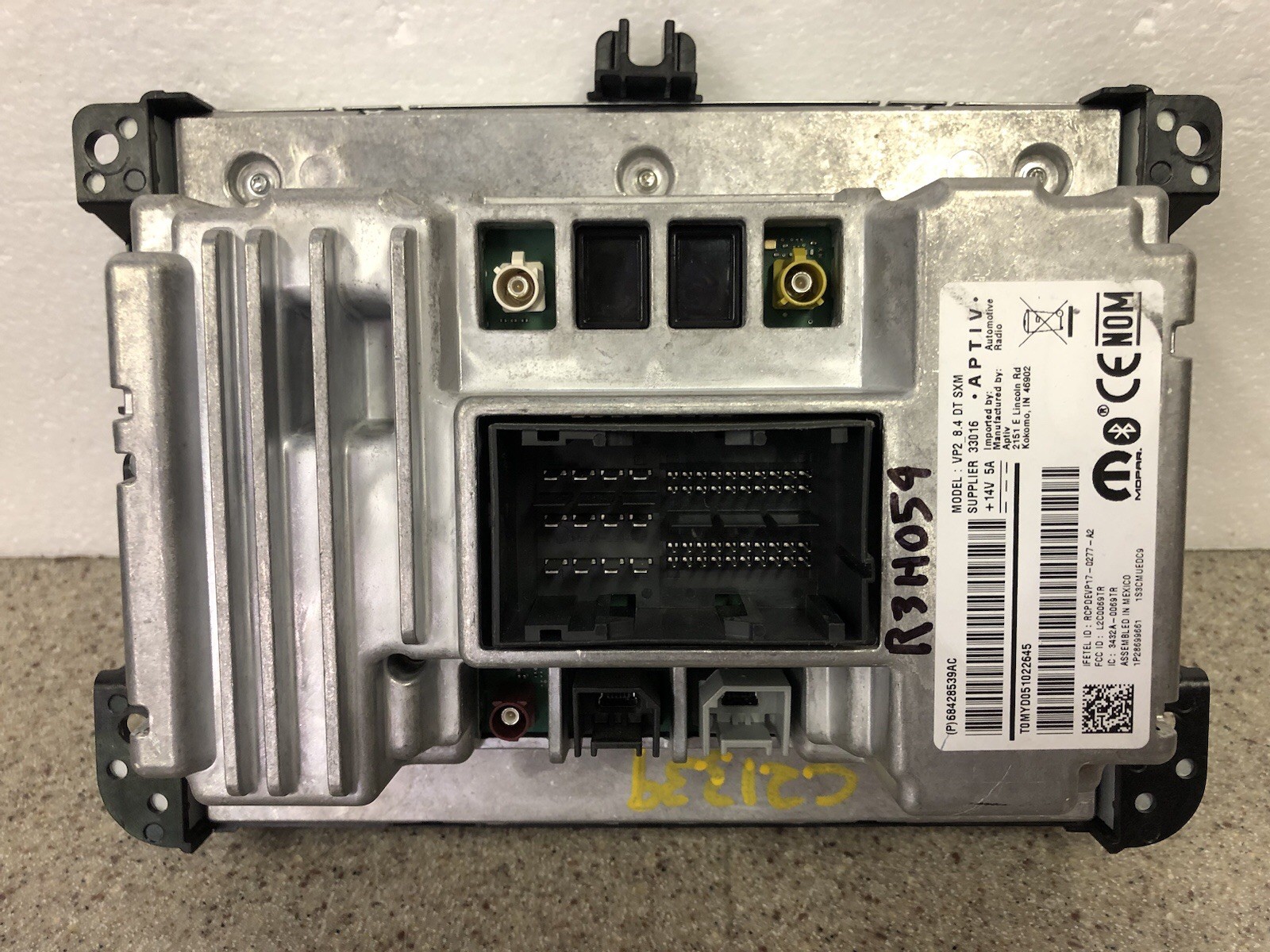 2019-2020 Dodge Ram 1500 OEM Radio Receiver 8.4” Display Screen Sirius XM