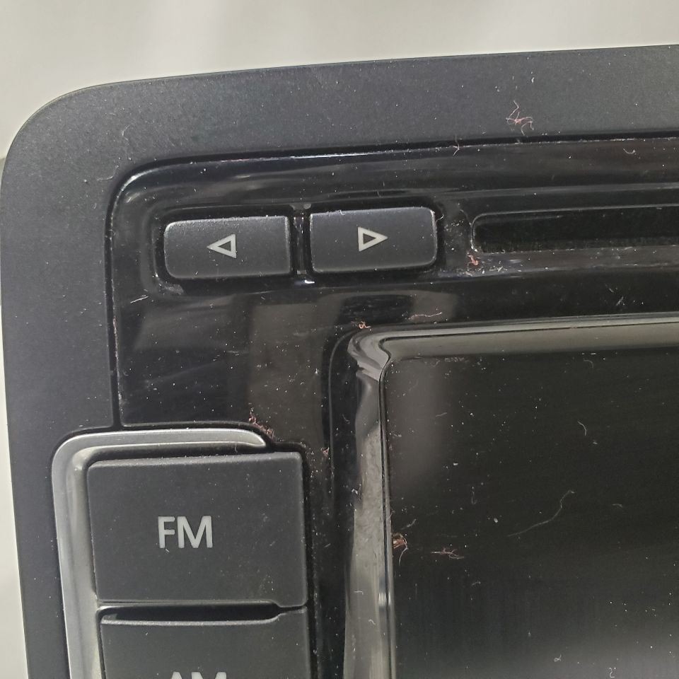 2015 Volkswagen Passat OEM Radio Receiver 1k0035188f