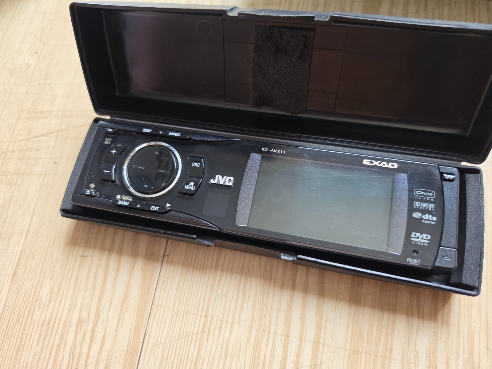 JVC KD-AVX11 DVD/CD Car Stereo Built-In 2.7″ Widescreen Monitor KS-D100 iPod